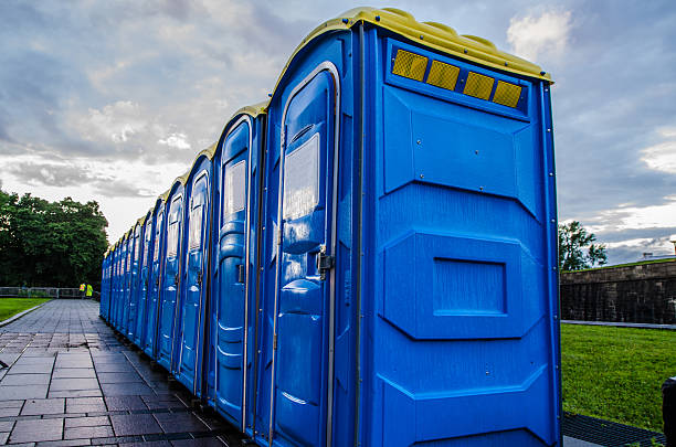 Best Construction site porta potty rental  in Auburn, KS